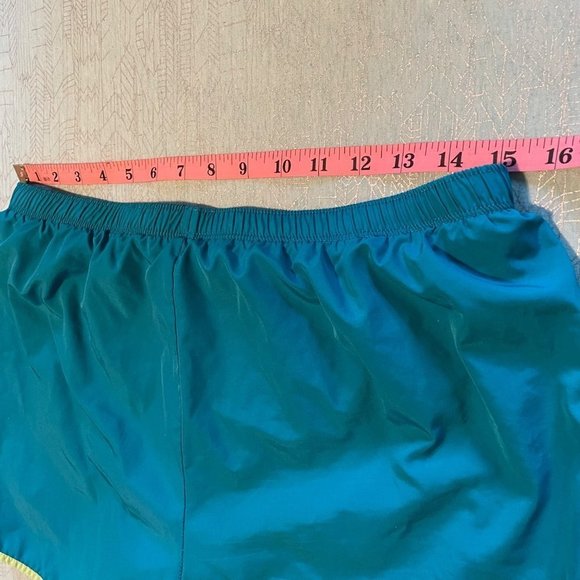 Champion running shorts with inner panty and hidden key pocket size M - Picture 10 of 11